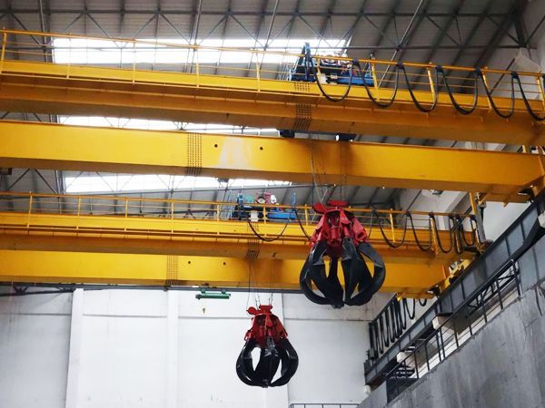 垃圾抓斗起重機正常生產過程中出現鋼絲繩脫槽，如何解決？